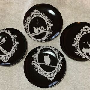 Set a four different Rosanna bread plates, Woodland cameo